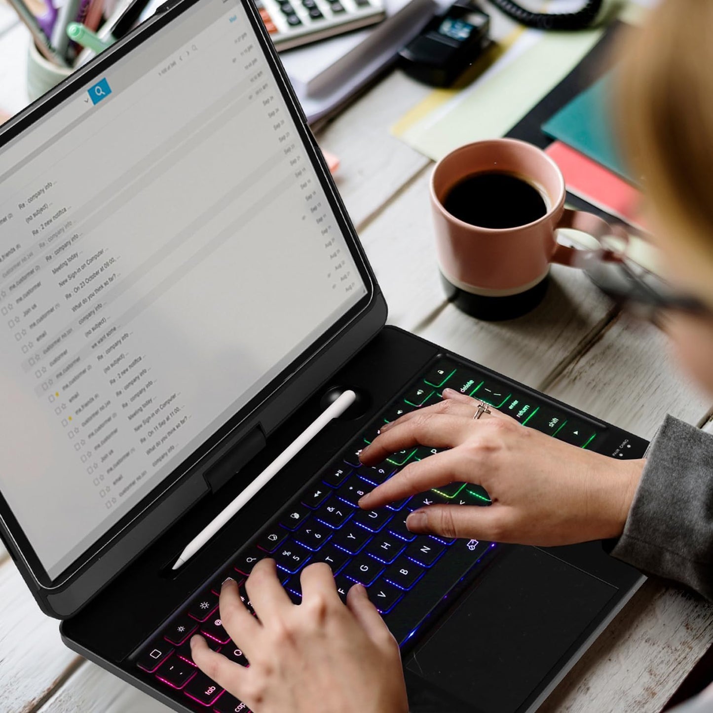 Keyboard Case for iPad Pro 12.9 inch 6th Generation 2022 5th 2021/4th 2020/3rd 2018 Gen,360 Rotatable Wireless Folio 180 Swivel Stand Hard Cover Black