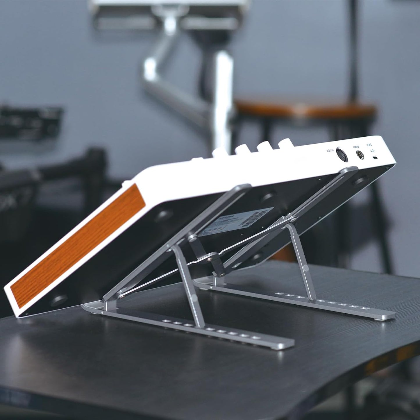 Adjustable Drum Controller Audio Device Stand Holder, Compatible with Native Instruments Maschine Plus Mk3