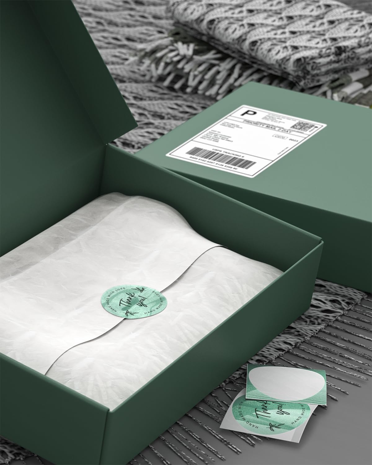 MUNBYN 2 Inch (50.8x50.8mm) Green Transparent Thermal Labels, Round Fine Glitter Printable Thermal Stickers for Small Businesses, 500 Labels/1 Roll