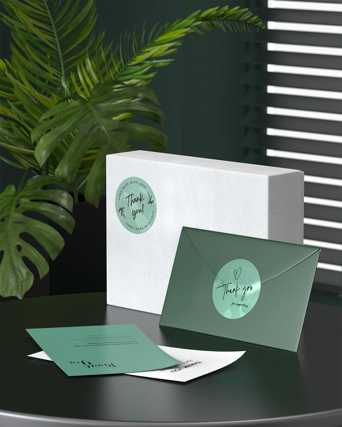 MUNBYN 2 Inch (50.8x50.8mm) Green Transparent Thermal Labels, Round Fine Glitter Printable Thermal Stickers for Small Businesses, 500 Labels/1 Roll