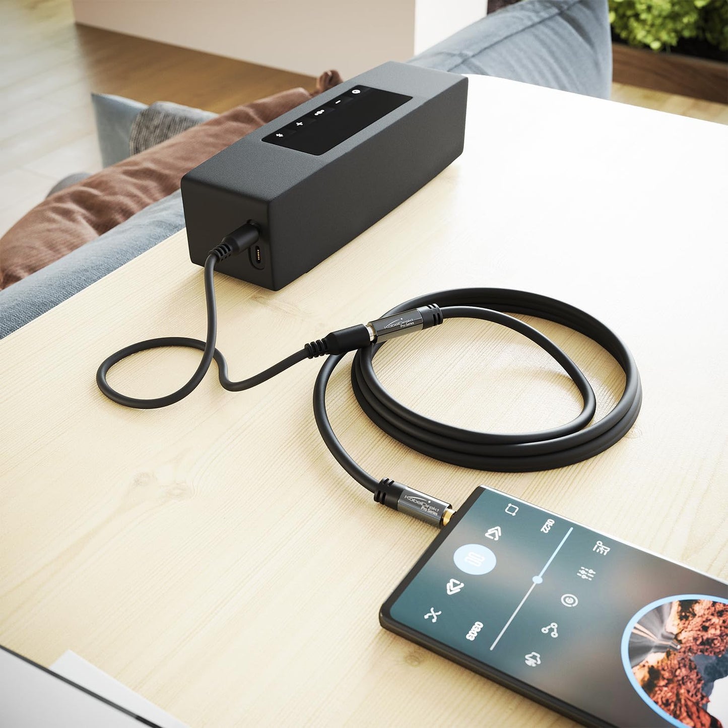 KabelDirekt – Headset Extension Cable – 10ft – Headphone Extension Cord with Break-Proof Metal Plug for Gaming Headsets & Headphones with Microphone, TRRS, 4-Pole, 3.5mm Male to Female