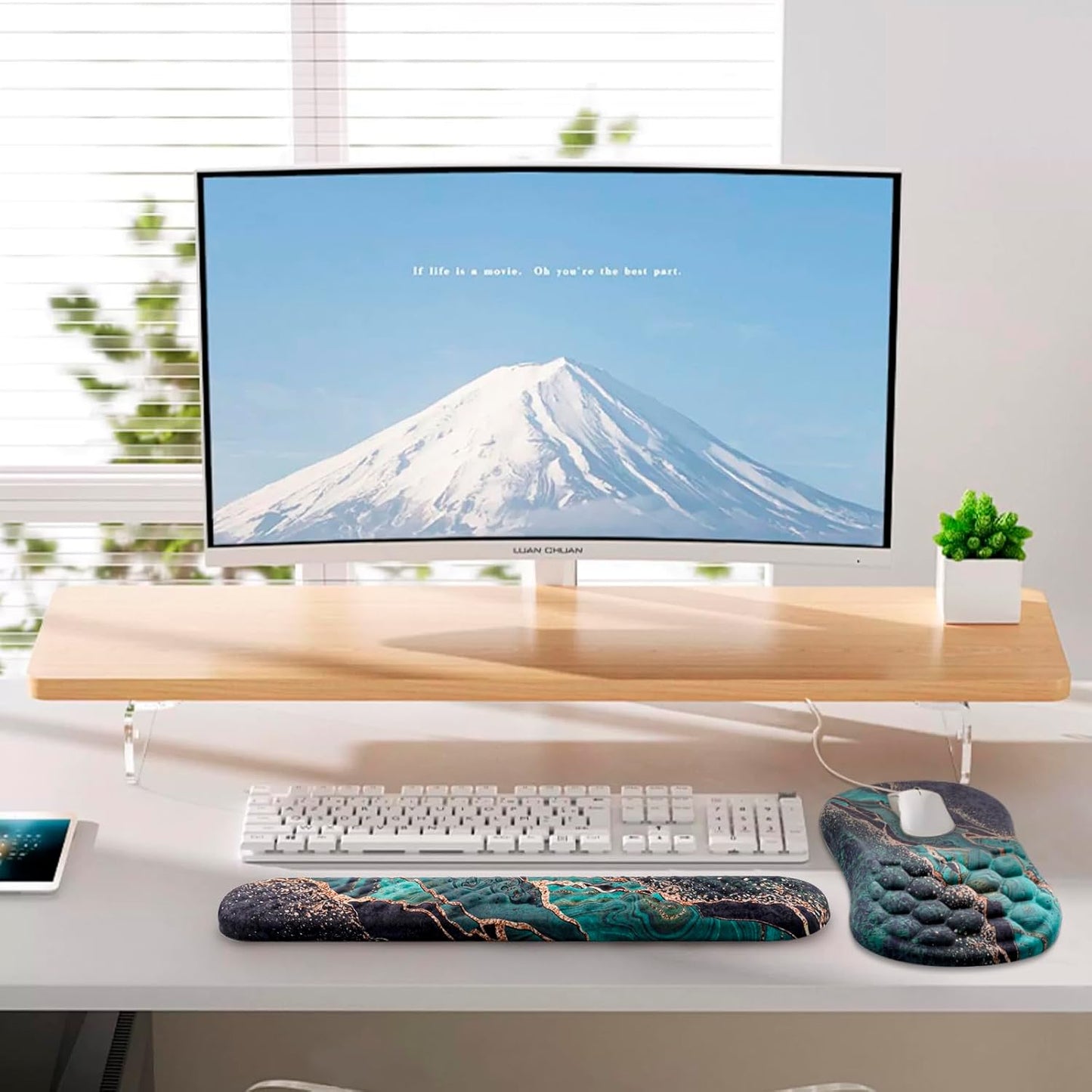 Mouse Pad Wrist Support, Laokiiy 2 in1 Keyboard Wrist Rest+ Ergonomic Mouse Pad, Non-Slip Wrist Rest for Computer Keyboard, Made Easy Typing & Relieve Wrist Pain（Green Gold Black Marble）