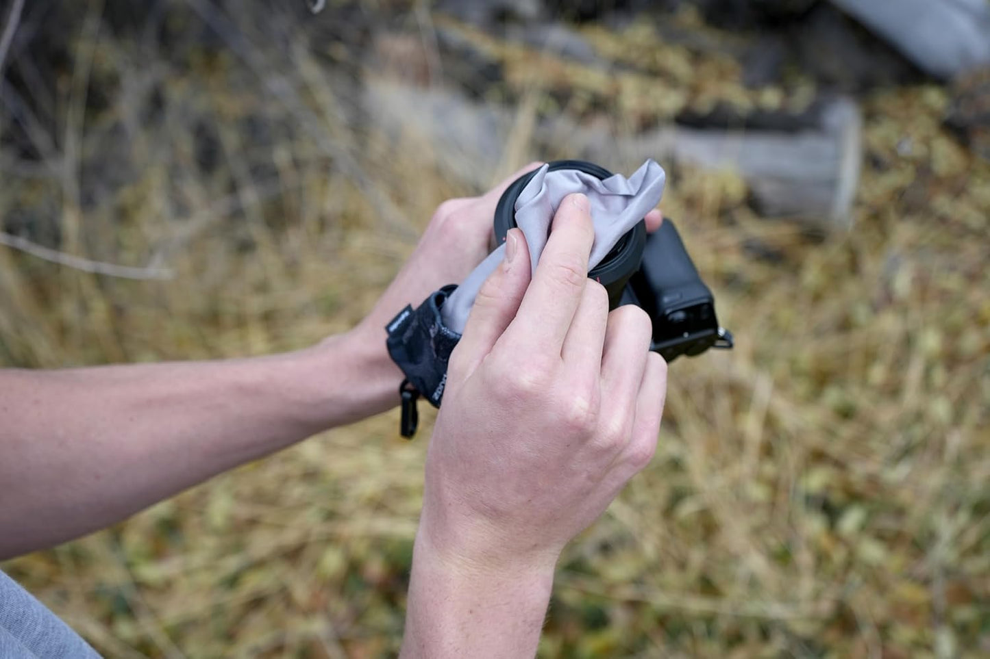 SPUDZ Classic Microfiber Lens Cleaner – Clip-On Pouch, Washable – for Binoculars, Scopes, Glasses, Screens | Mahi Mahi, 6 x 6 Inch