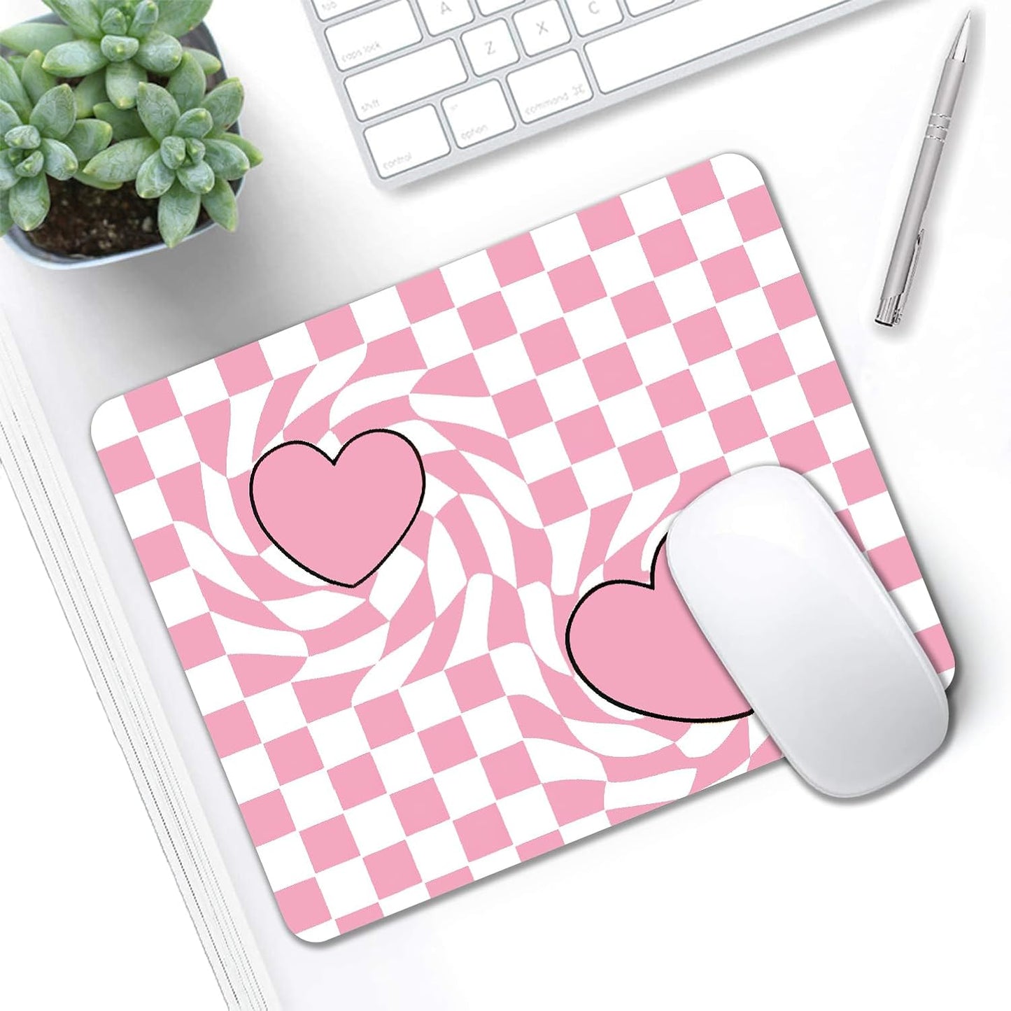 Mouse Pad, Cute Pink Checkered Heart Mouse Pads for Desk, 9.5" x 7.9" Non-Slip Rubber Base Computer Mousepad with Women, Portable Square Design for Wireless Mouse and Pad Laptop Office & Travel