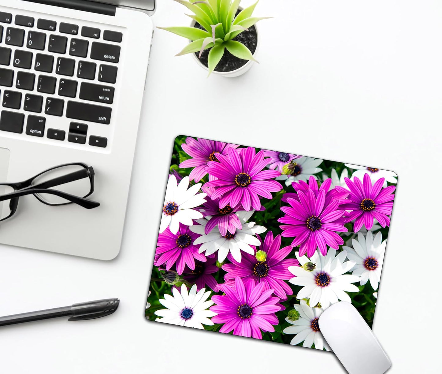 Purple and White Flowers Mouse Pads for Desk, Portable Wireless Computer Mouse pad Small Design with Women, Non-Slip Rubber Base Laptop Mousepad 9.5" x 7.9" Smooth Surface for Office & Travel