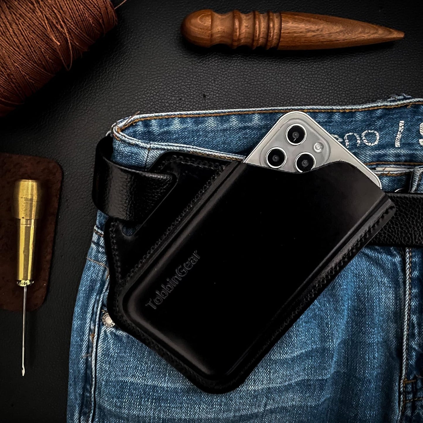 TobbinGear Leather Belt Phone Pouch, Leather Cell Phone Holster, Universal Phone Case with Belt Loops, for Men and Women Large Black